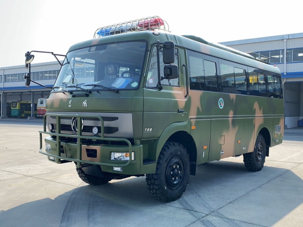 東風EQ6680ZT6D型四驅(qū)越野客車